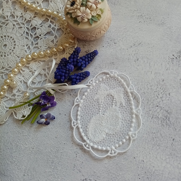 Krajková ozdoba - velikonoční vejce