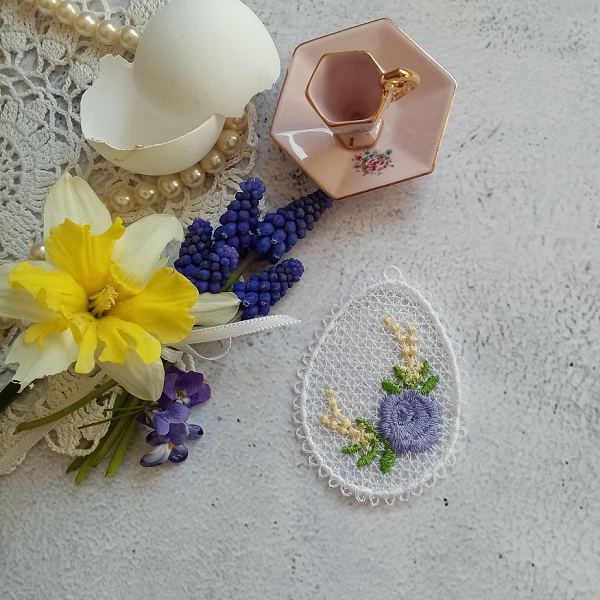 Krajková ozdoba - velikonoční vejce